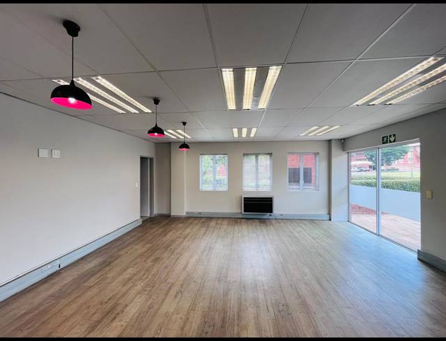 365M² OFFICE FOR SALE IN WATERFORD ESTATES
